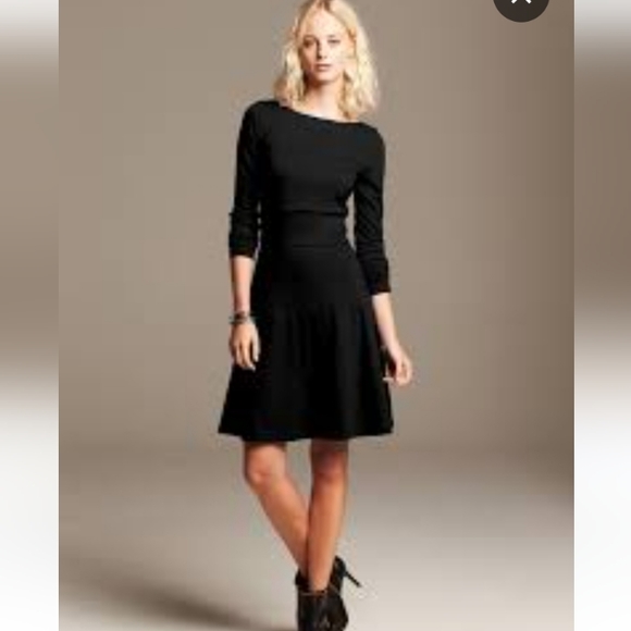 Banana Republic Dresses & Skirts - BANANA REPUBLIC FIT AND FLARE, BOAT NECK , BLACK DRESS, SIZE 14